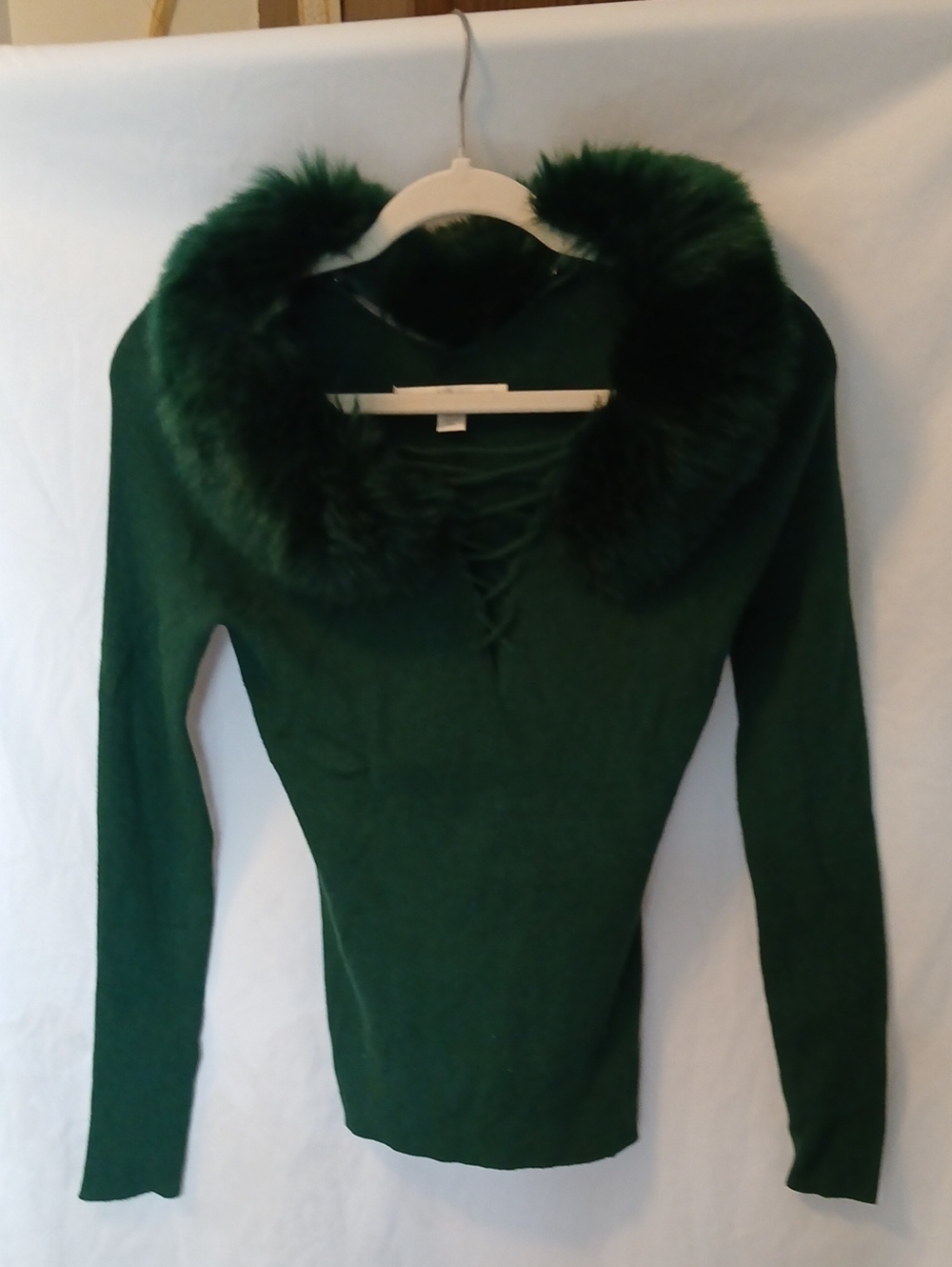 Boston Proper Dark Green Lace-Up V-Neck Sweater with Faux Fur Collar